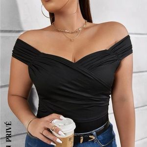 SHEIN Privé Plus Off Shoulder Ruched Side Wrap Cross Bodysuit